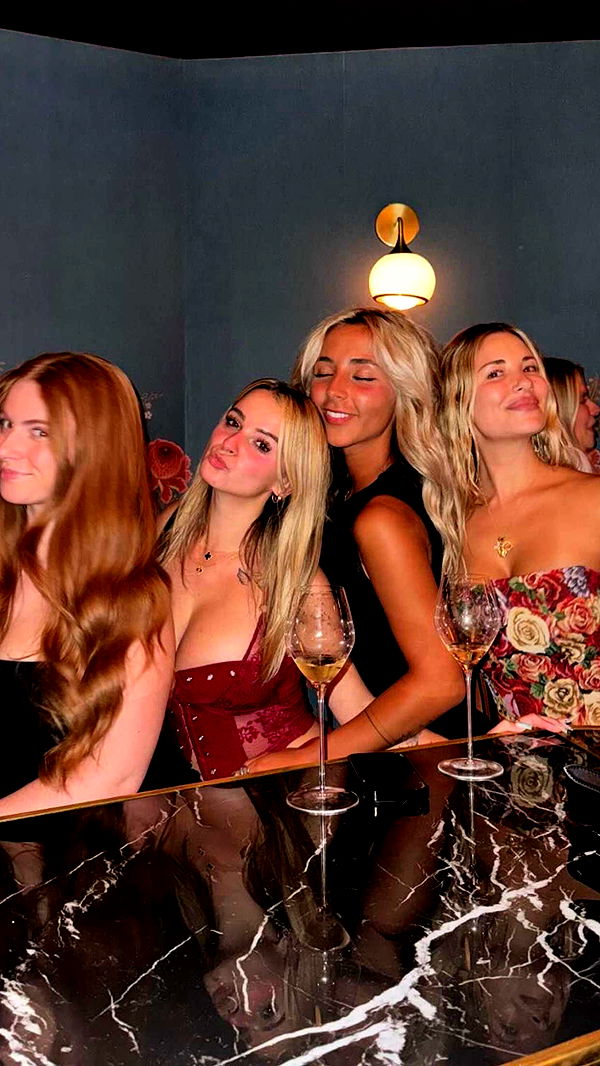 emelye.ender image ~ Altpins