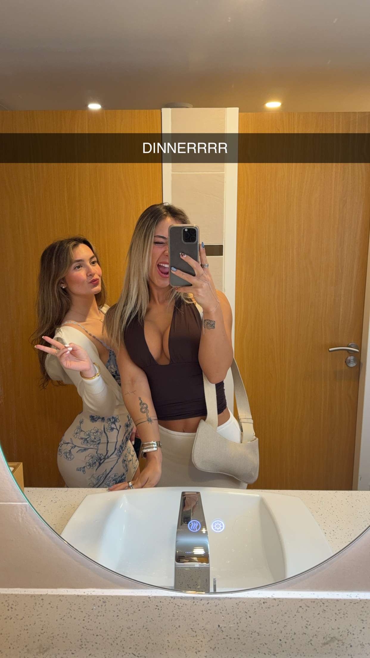 emelye.ender snapchat image archive image