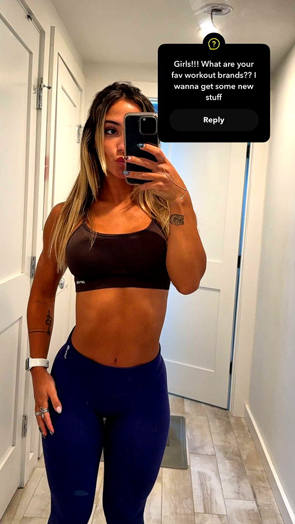 emelye.ender snapchat image archive image