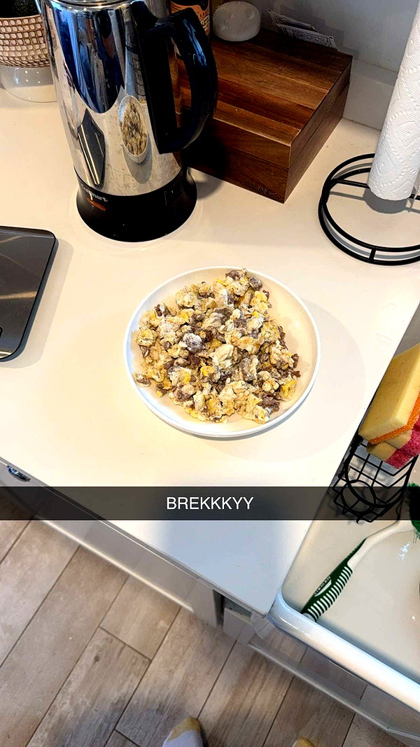 emelye.ender snapchat image archive image