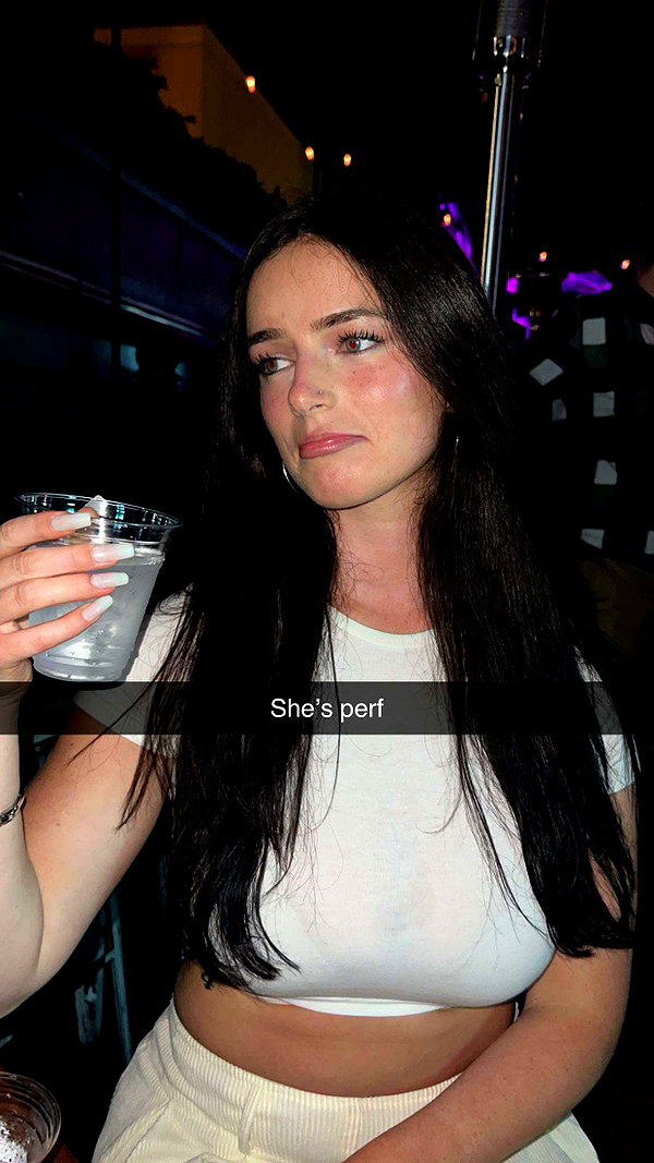 emelye.ender snapchat image archive image