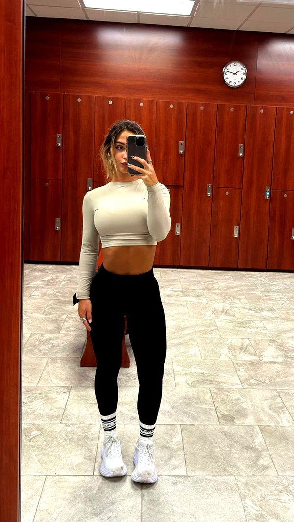 emelye.ender snapchat image archive image
