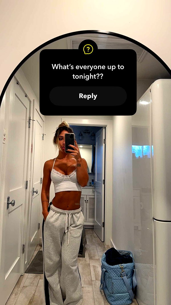 emelye.ender snapchat image archive image