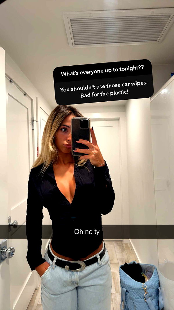 emelye.ender snapchat image archive image