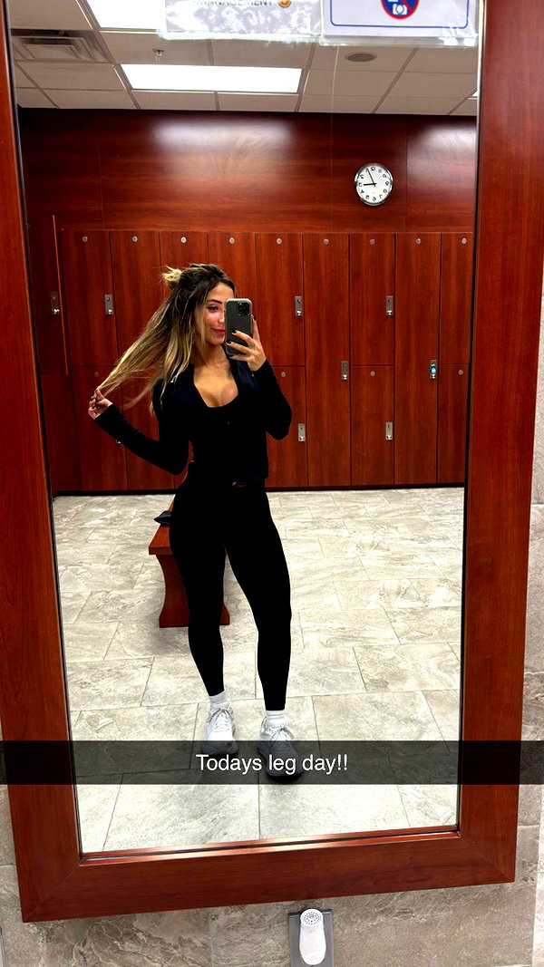 emelye.ender snapchat image archive image