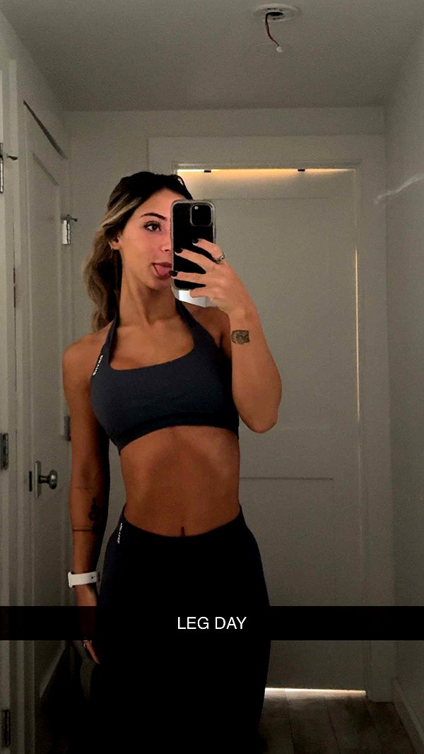 emelye.ender snapchat image archive image