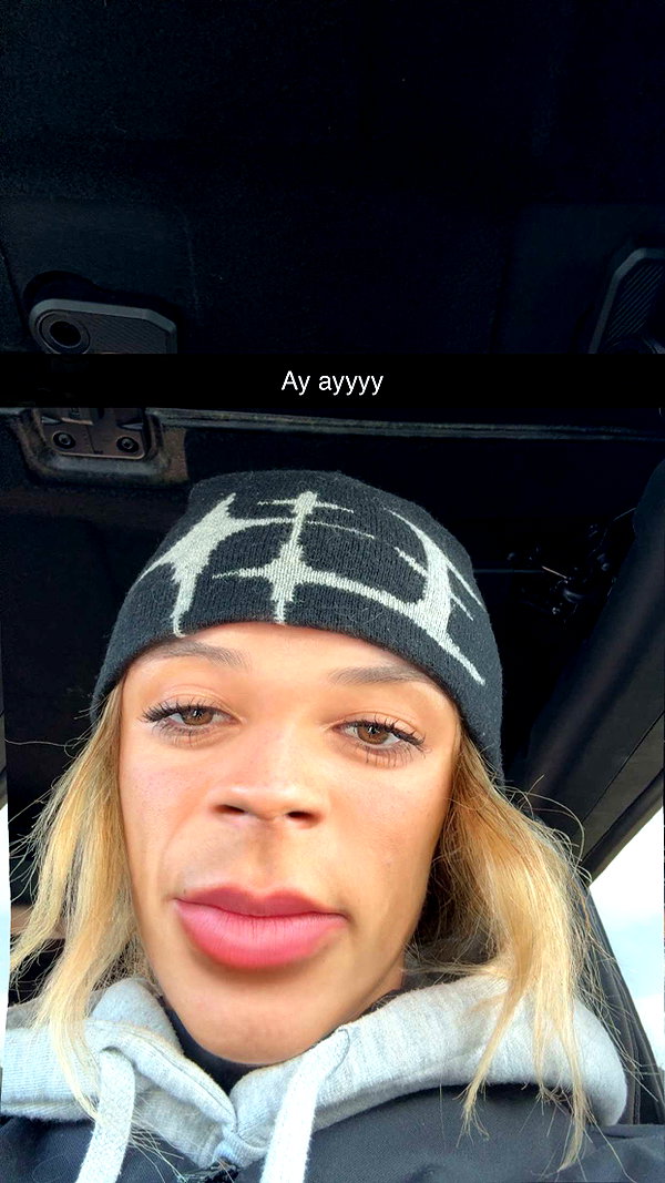 emelye.ender snapchat image archive image