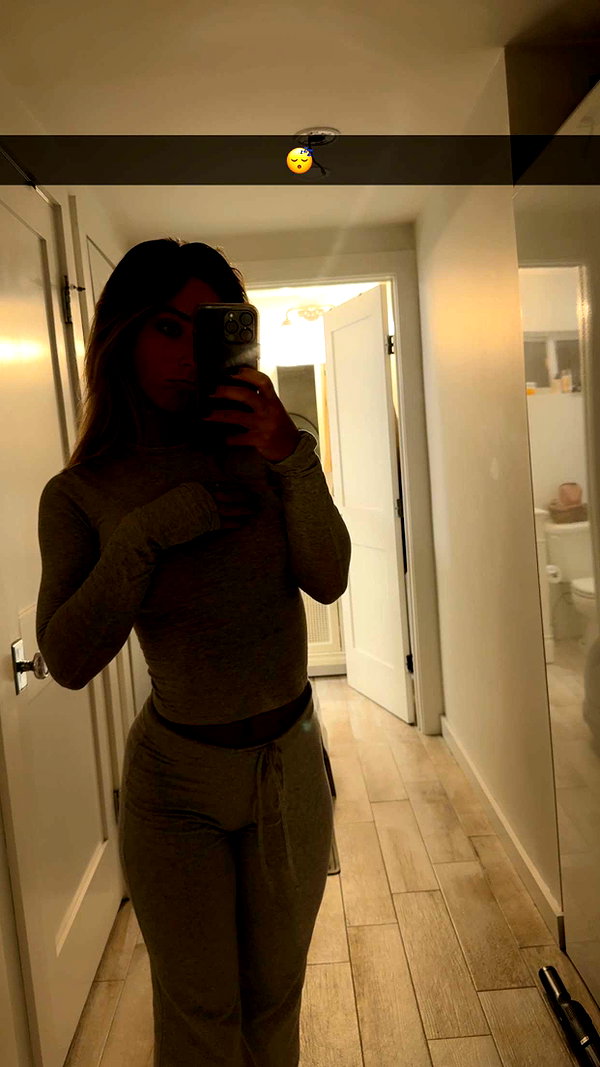 emelye.ender snapchat image archive image