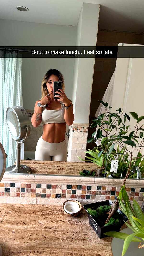 emelye.ender snapchat image archive image