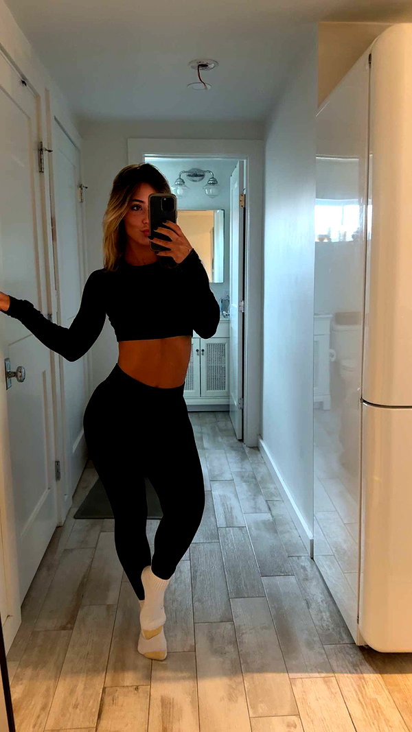 emelye.ender snapchat image archive image