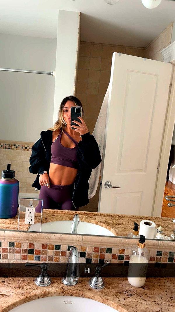 emelye.ender snapchat image archive image