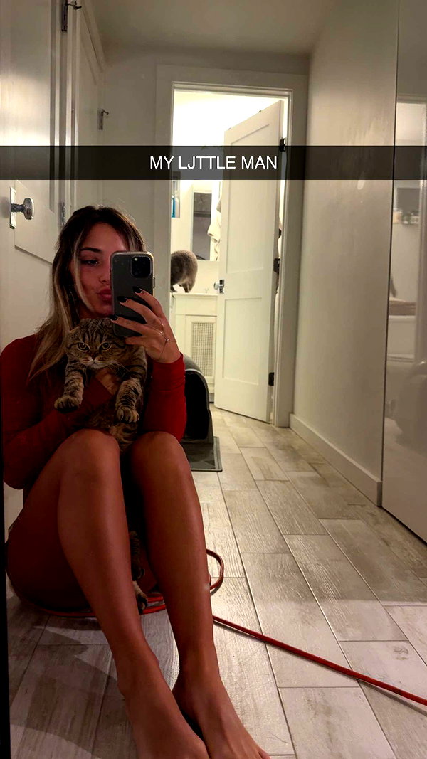 emelye.ender snapchat image archive image
