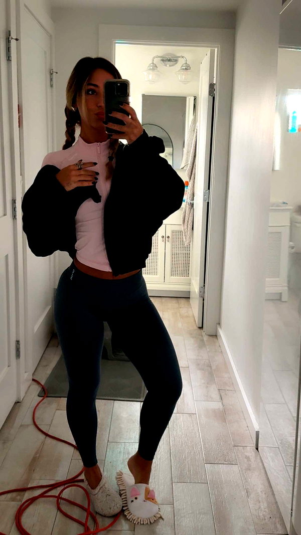 emelye.ender snapchat image archive image