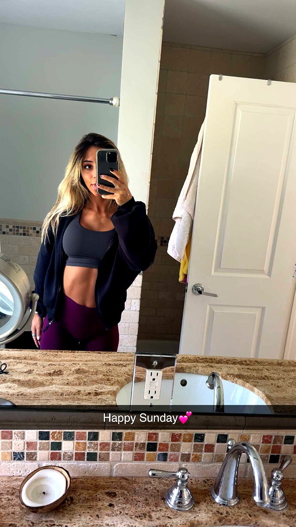 emelye.ender snapchat image archive image