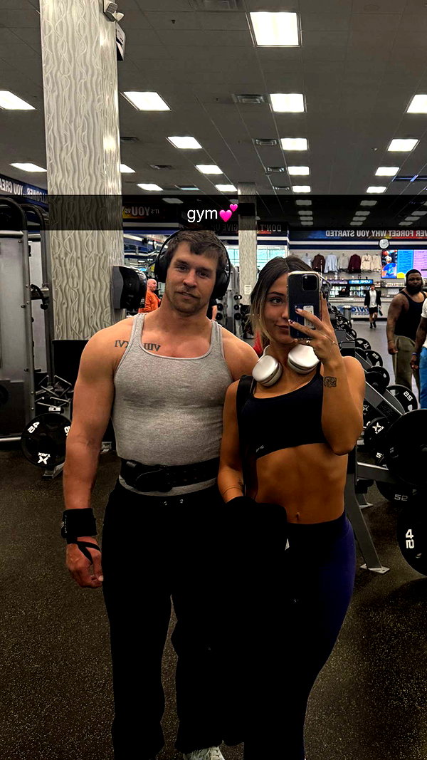 emelye.ender snapchat image archive image