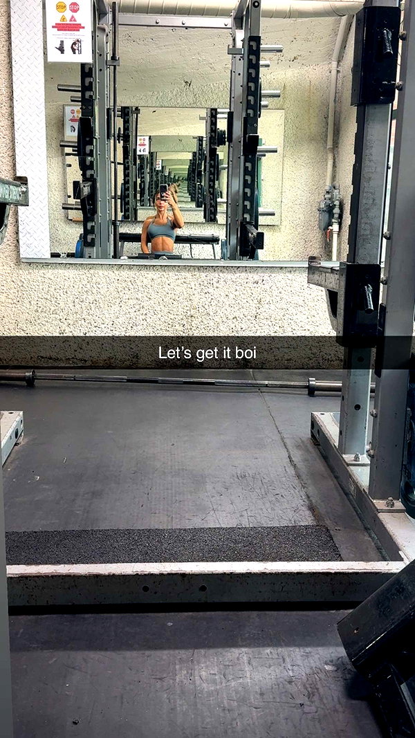emelye.ender snapchat image archive image
