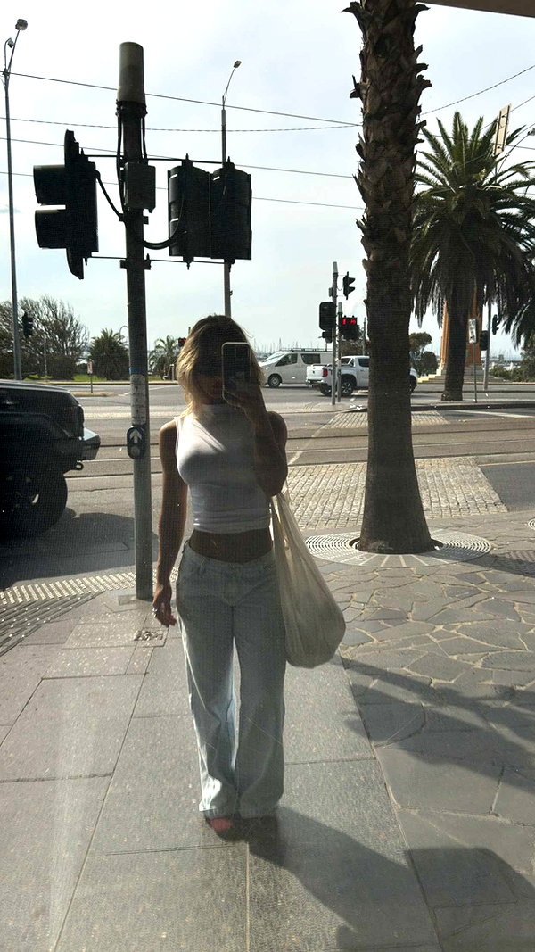emelye.ender snapchat image archive image