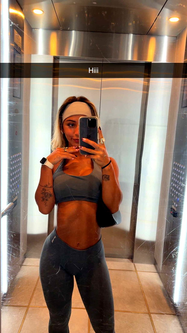 emelye.ender snapchat image archive image