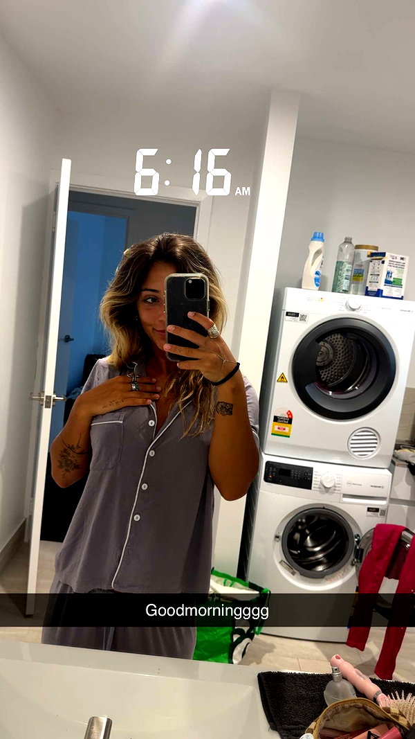 emelye.ender snapchat image archive image
