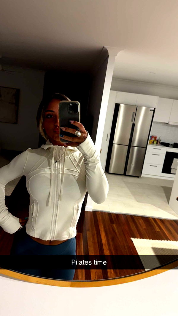 emelye.ender snapchat image archive image