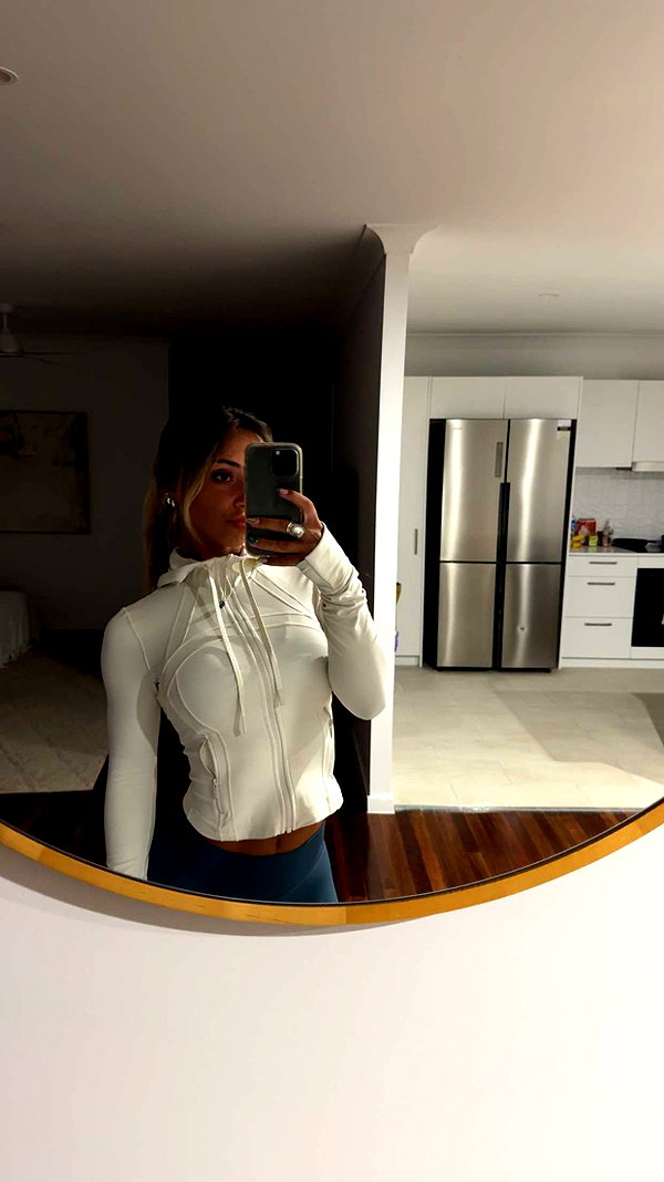 emelye.ender snapchat image archive image