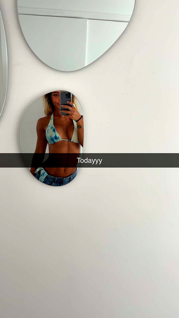 emelye.ender snapchat image archive image