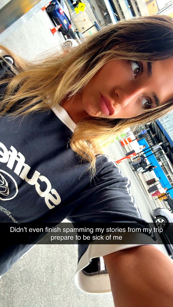 emelye.ender snapchat image archive image