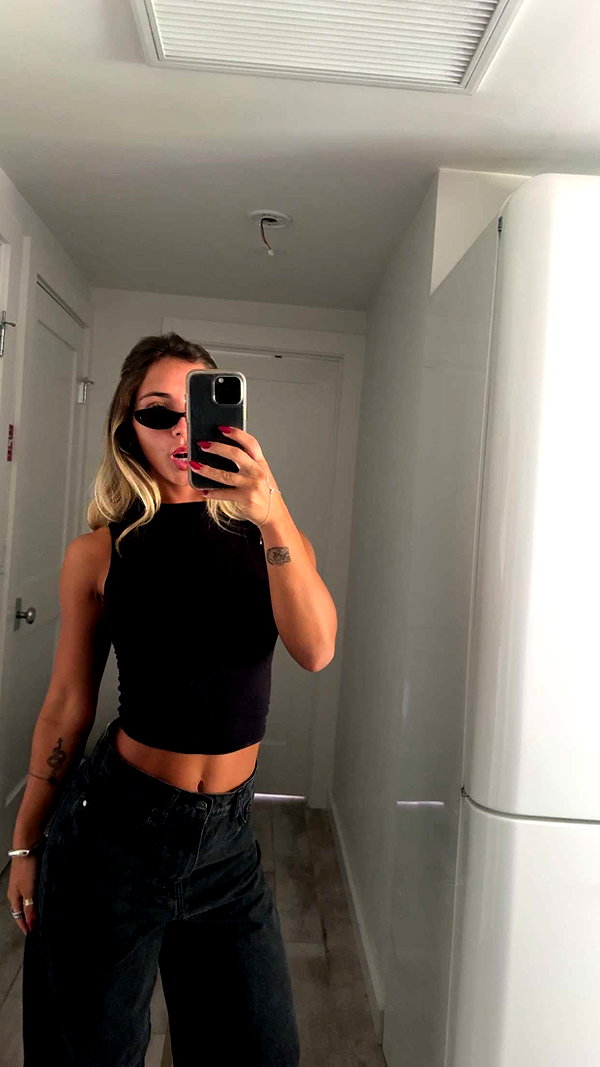 emelye.ender snapchat image archive image