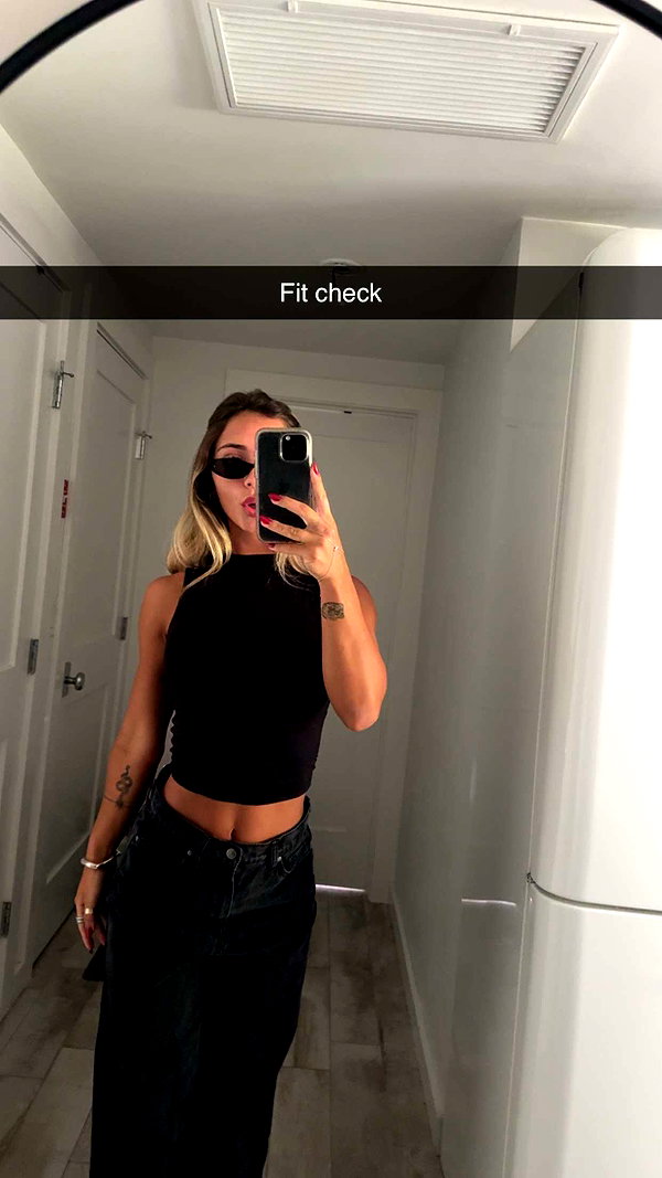 emelye.ender snapchat image archive image