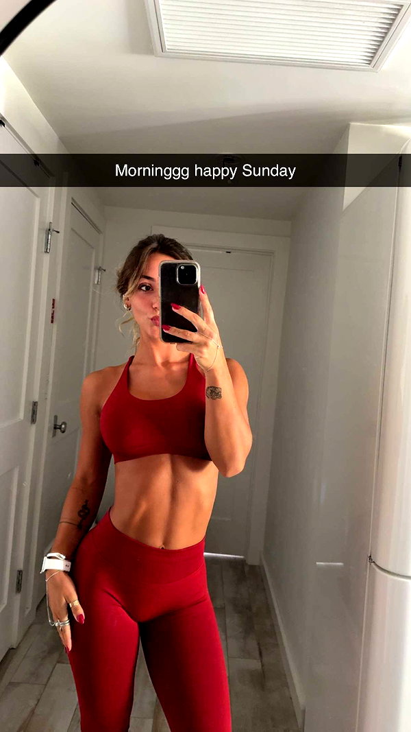 emelye.ender snapchat image archive image