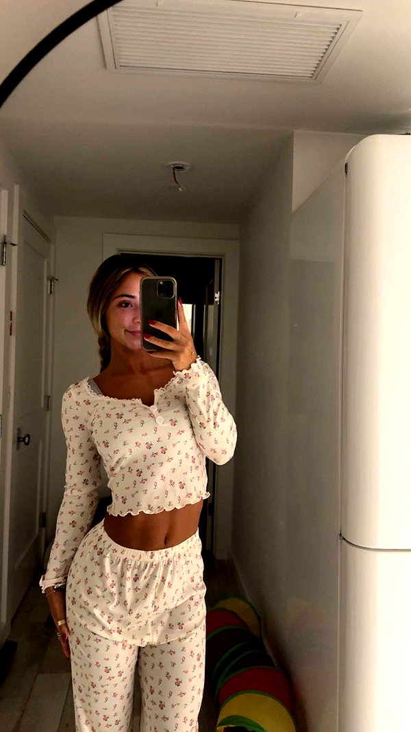 emelye.ender snapchat image archive image