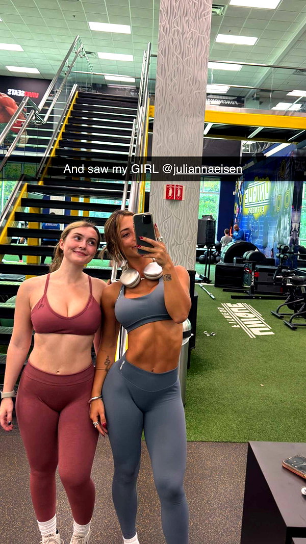 emelye.ender snapchat image archive image