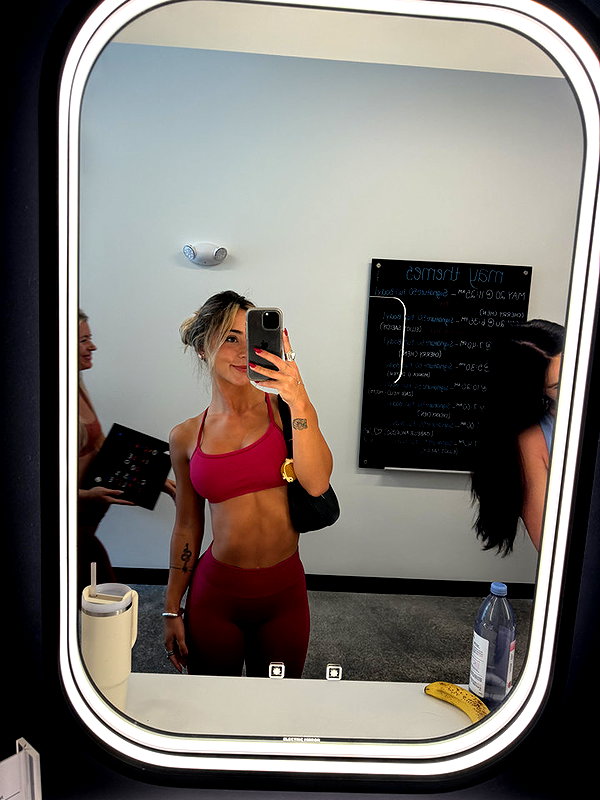 emelye.ender snapchat image archive image