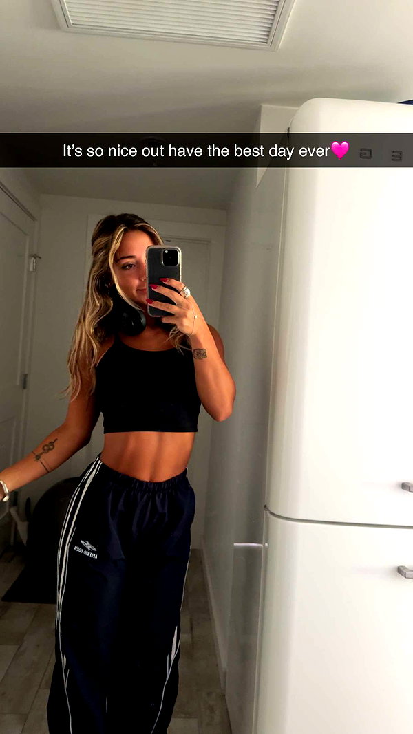 emelye.ender snapchat image archive image