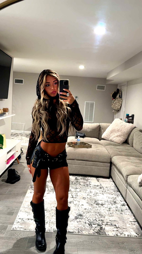 emelye.ender snapchat image archive image