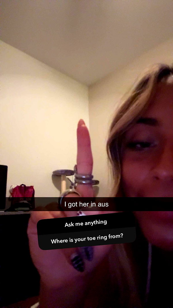 emelye.ender snapchat image archive image