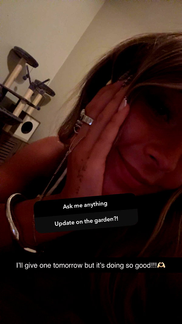 emelye.ender snapchat image archive image