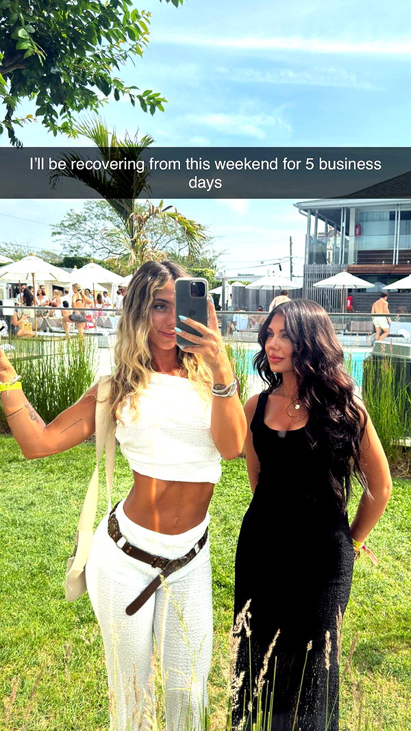 emelye.ender snapchat image archive image