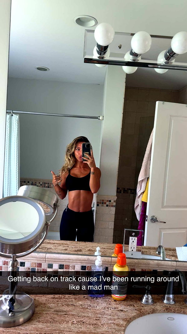 emelye.ender snapchat image archive image