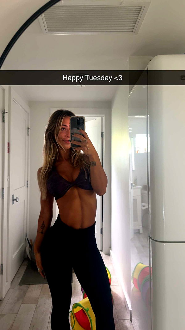 emelye.ender snapchat image archive image