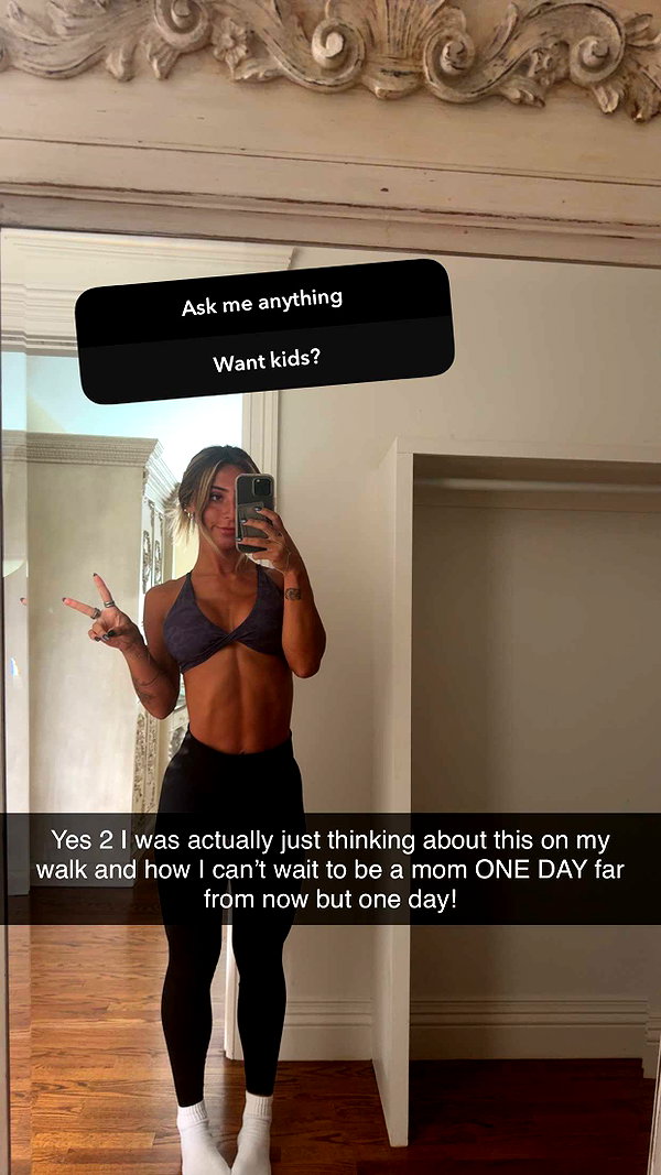 emelye.ender snapchat image archive image
