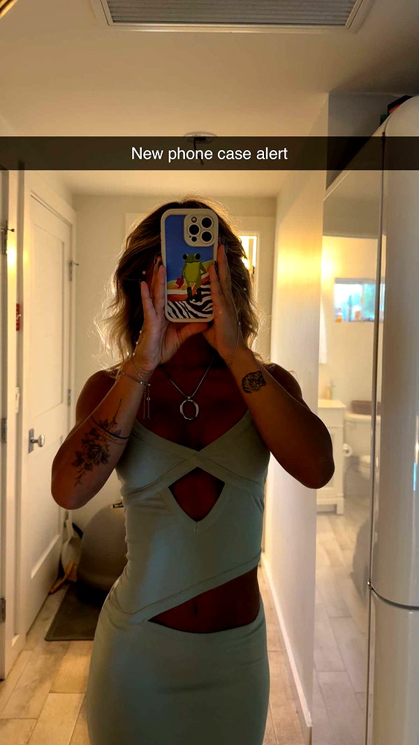 emelye.ender snapchat image archive image