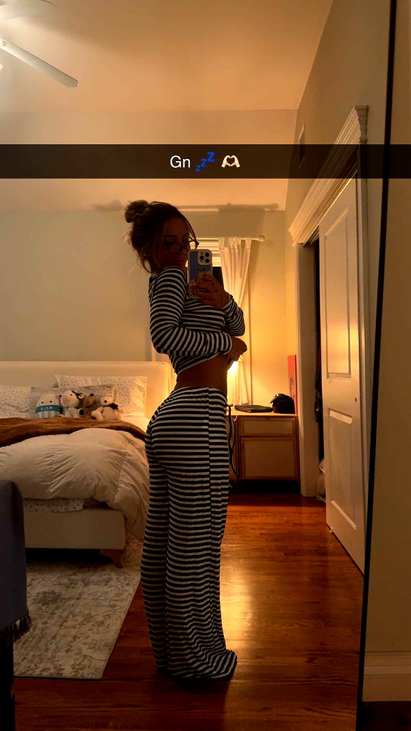emelye.ender snapchat image archive image