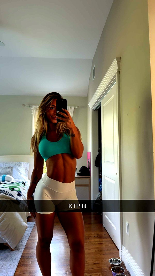 emelye.ender snapchat image archive image