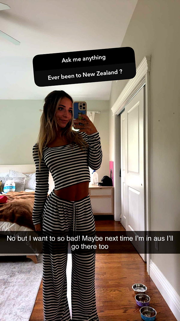 emelye.ender snapchat image archive image