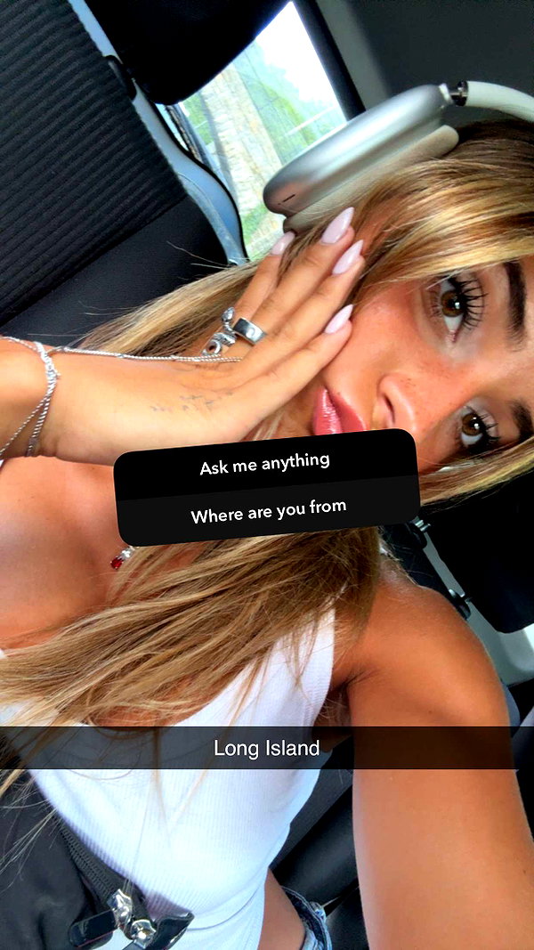 emelye.ender snapchat image archive image