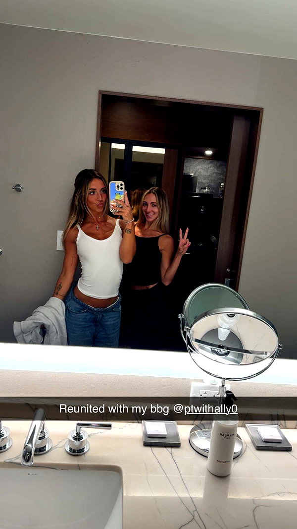 emelye.ender snapchat image archive image