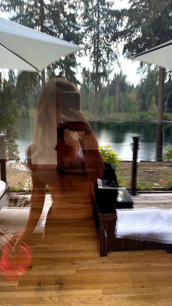 emelye.ender snapchat image archive image