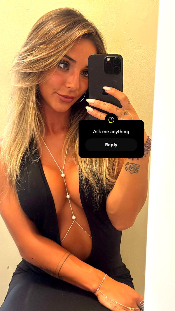 emelye.ender snapchat image archive image