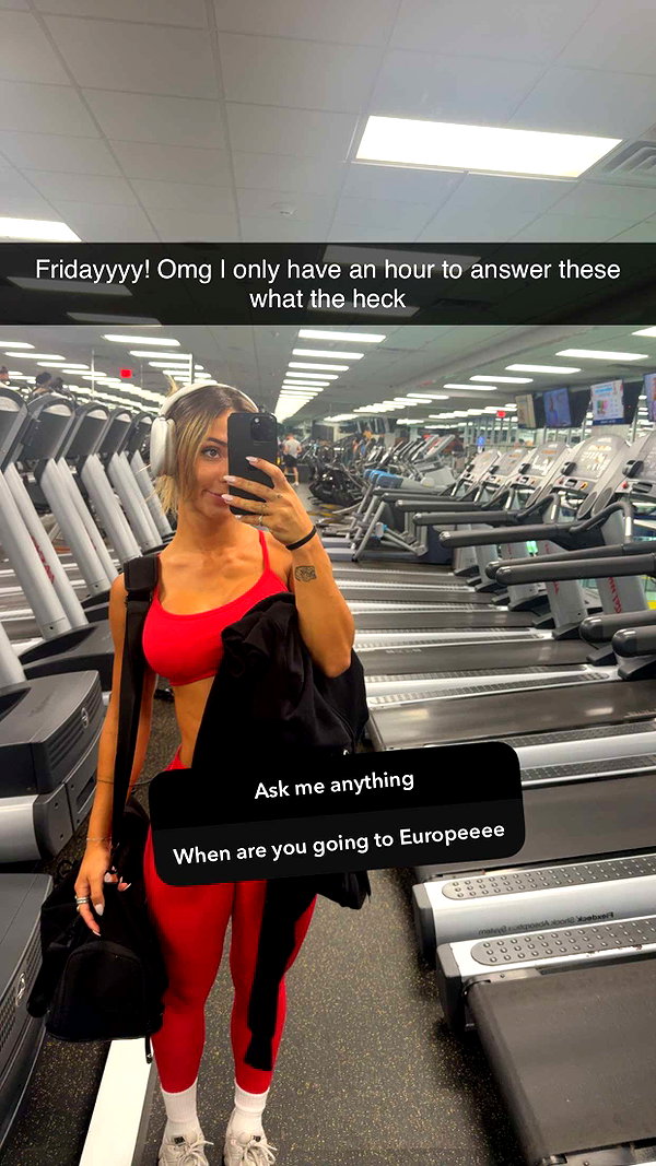 emelye.ender snapchat image archive image